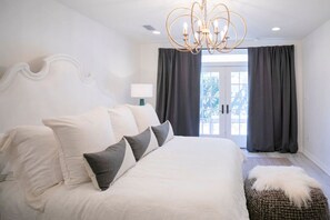 Desk, iron/ironing board, free WiFi