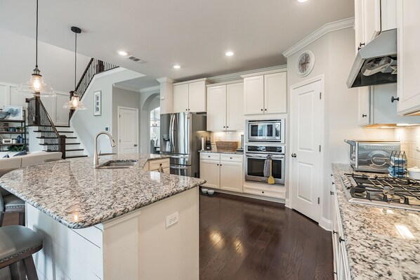 Microwave, oven, stovetop, dishwasher
