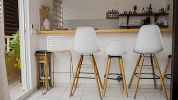 Estudio Confort, vista a la ciudad | Comedor