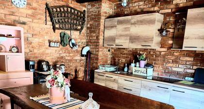 Fabulous 2-bedroom cottage in Staro Petrovo Selo