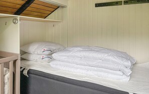 3 bedrooms, travel crib, free WiFi