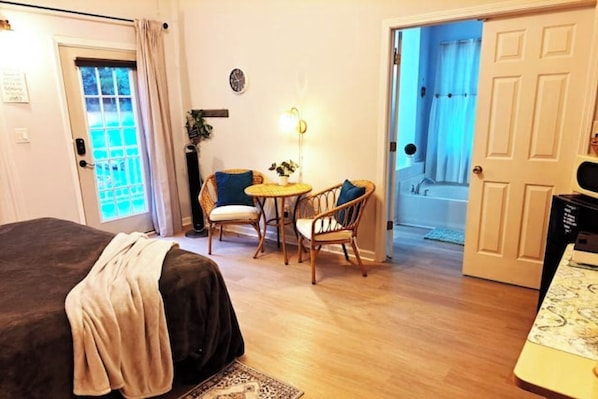 1 makuuhuone, silitysrauta/-lauta, ilmainen Wi-Fi, vuodevaatteet