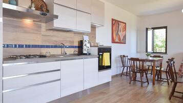 Kühlschrank, Herdplatte, Geschirrspüler