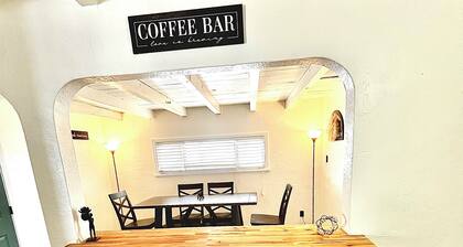 Amazing 3-bedroom house with AC in Grants right off historic Route 66