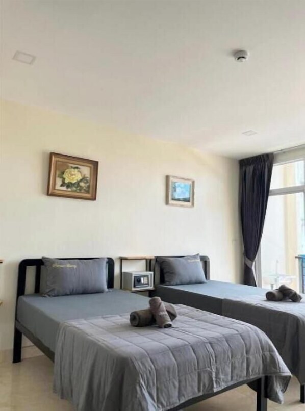 1 bedroom, internet, bed sheets