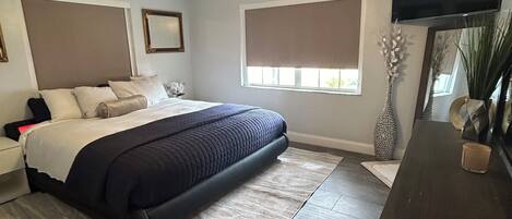 5 bedrooms, iron/ironing board, WiFi, bed sheets