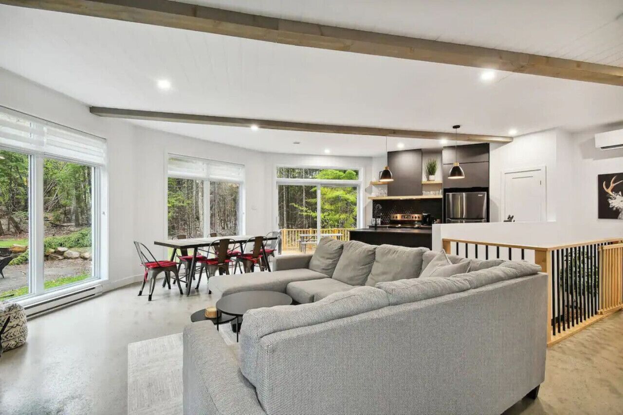 Smart TV, fireplace, video games, DVD player