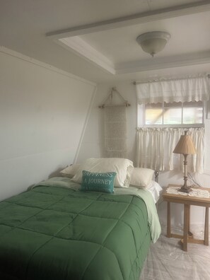 2 bedrooms, Internet, bed sheets