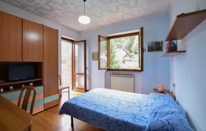 3 habitaciones, tabla de planchar con plancha y wifi gratis