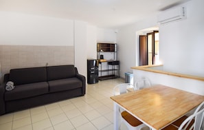 Smart TV - Awesome home in Venafro with WiFi (Venafro)