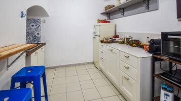 Frigorifero, macchina per tè/caffè