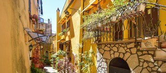 Nice home in Venafro with house a mountain view