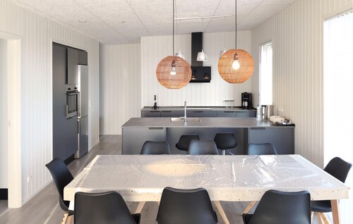 3 bedroom nice home in Løgstrup