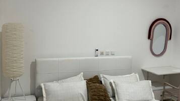 1 Schlafzimmer, Schreibtisch, Bügeleisen/Bügelbrett, kostenloses WLAN