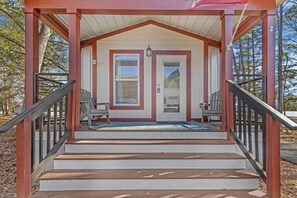 Huis, Meerdere bedden, terras, uitzicht op bergen (Byrd 2 Green Mountain Getaway) | Uitzicht vanaf balkon