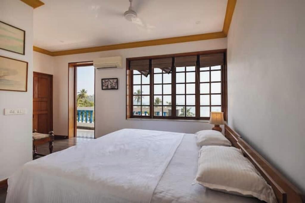 5 bedrooms, internet, bed sheets