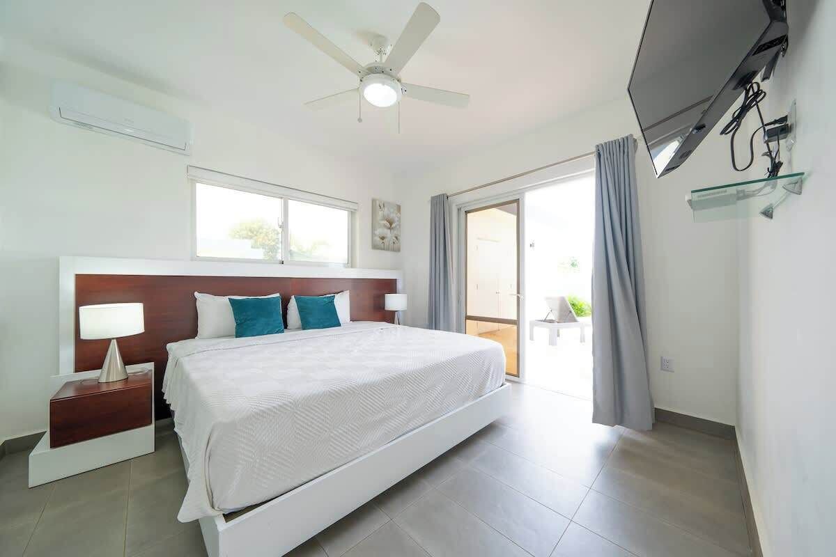 2 habitaciones, tabla de planchar con plancha, wifi y ropa de cama 