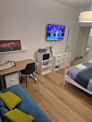 1 bedroom, WiFi, bed sheets