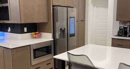 Spacious Modern Snuggle