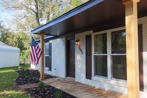 Terrace/patio - Oak Glen Huntsville Rambler Retreat (Huntsville)