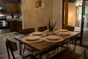 House, Multiple Beds, Patio, Garden View (Oak Glen Huntsville Rambler Retreat) | Dining