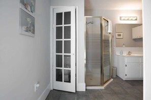 House, Multiple Beds, Patio, Garden View (Arlington Crescent Revival ) | Bathroom | Towels - Arlington Crescent Revival - Both Units (Birmingham)