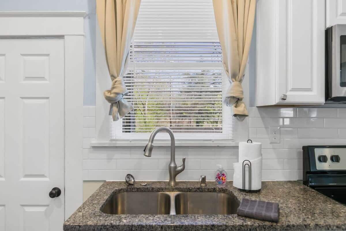 House, Multiple Beds, Patio, Garden View (2nd Ave East Lake Craftsman) | Private kitchen | Coffee/tea maker