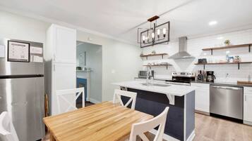 House, Multiple Beds, Patio, Garden View (86th Cozy Coop) | Private kitchen | Coffee/tea maker