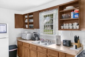 Maison, plusieurs lits, patio, vue jardin (Terrace G Cozy Ranch) | Cuisine privée