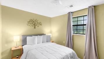 House, Multiple Beds, Patio, Garden View (Terrace G Cozy Ranch) | 5 bedrooms, individually decorated, individually furnished, bed sheets