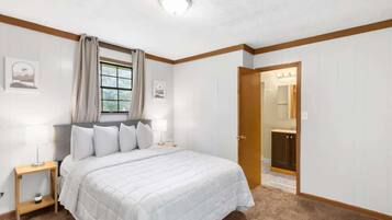 House, Multiple Beds, Patio, Garden View (Terrace G Cozy Ranch) | 5 bedrooms, individually decorated, individually furnished, bed sheets