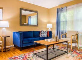 独立别墅, 多张床, 使用泳池, 泳池景观 (Mahan Splashdown) | 起居区