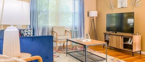 Ferienhaus, Mehrere Betten, Poolzugang, Poolblick (Mahan Splashdown) | Wohnbereich