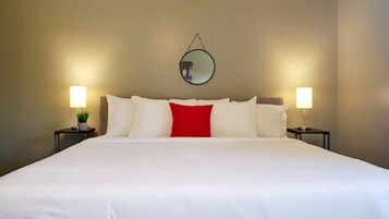 Apartment, Multiple Beds, Pool Access, Pool View (Bethany A American Retreat) | 5 bedrooms, individually decorated, individually furnished, bed sheets