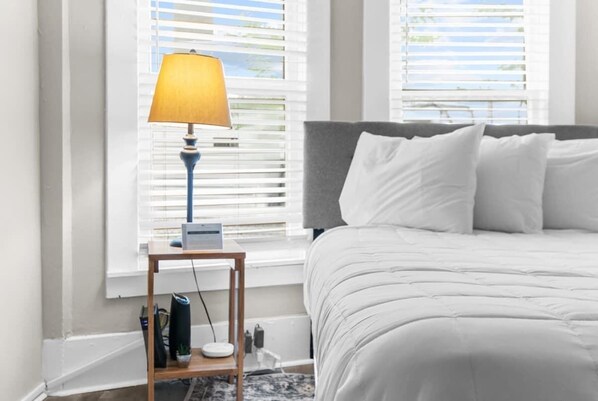 Rumah, Beberapa Tempat Tidur, patio (29th Street Ensley Heights Hideaway 1) | 5 kamar tidur dan didekorasi berbeda-beda