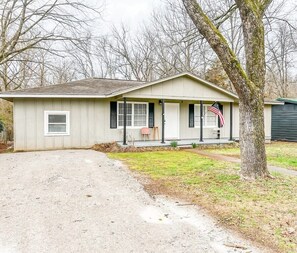 Exterior - Boswell Bliss 3 (Huntsville)