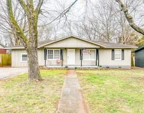 Exterior - Boswell Bliss 3 (Huntsville)