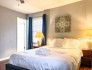 4 habitaciones, decoración personalizada y muebles diferentes 