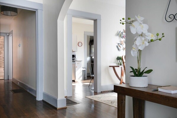 المنشأة من الداخل