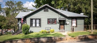 4th Ave East Lake Stunner