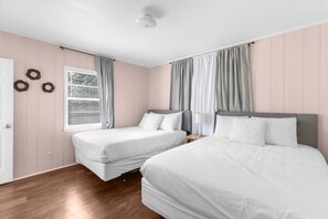 House, Multiple Beds, Patio, Garden View (57th Blushing Bungalow)