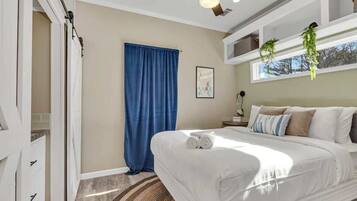 1 bedroom, individually decorated, individually furnished, bed sheets