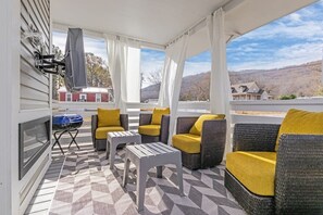 Maison, 1 grand lit et 1 canapé-lit, patio, vue montagne (Byrd 6 Cozy Byrd Nest) | Terrasse/Patio