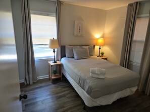 House, Multiple Beds, Patio, Garden View (Rose Drive Roost 2)