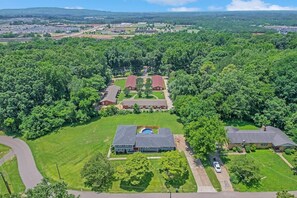 Exterior - Bethany C Lane Northwest (Huntsville)