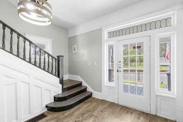 Maison, plusieurs lits, patio, vue jardin (Avenue South Serene) | Intérieur