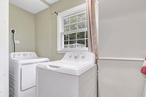 Apartment, Multiple Beds, Pool Access, Garden View (Bethany B Huntsville Oasis) | Laundry - Bethany B Huntsville Oasis (Huntsville)