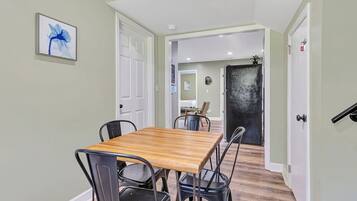 Apartment, Multiple Beds, Pool Access, Garden View (Bethany B Huntsville Oasis) | 3 bedrooms, individually decorated, individually furnished, bed sheets