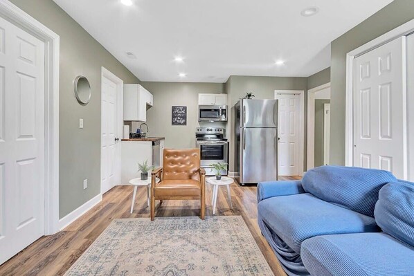 Apartment, Multiple Beds, Pool Access, Garden View (Bethany B Huntsville Oasis) | Interior - Bethany B Huntsville Oasis (Huntsville)