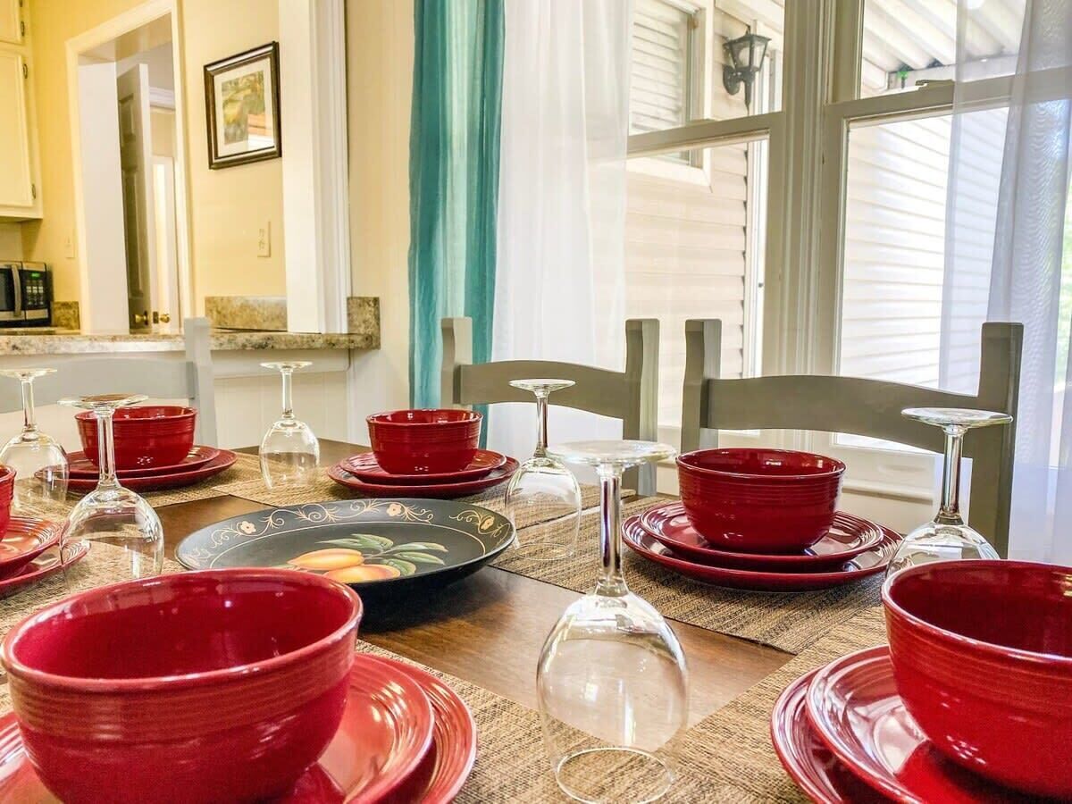 House, Multiple Beds, Patio, Garden View (Bonita Bungalow) | 4 bedrooms, individually decorated, individually furnished, bed sheets